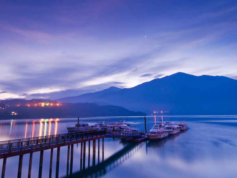 Du thuyền hồ Nhật Nguyệt Du thuyền hồ Nhật Nguyệt