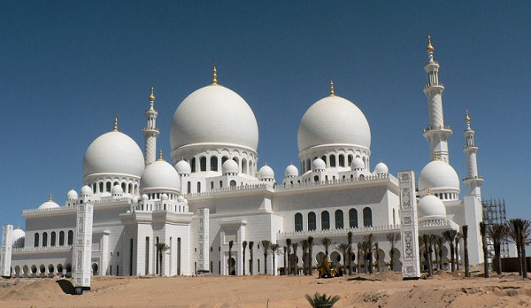 Thánh đường Hồi giáo lớn nhất UAE Thánh đường Hồi giáo lớn nhất UAE