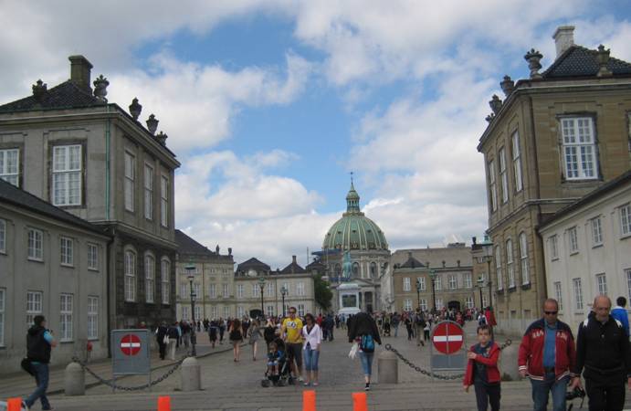 Bức tượng Wisful Little Mermaid Bức tượng Wisful Little Mermaid