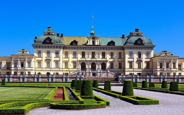 Cung điện Drottningholm Cung điện Drottningholm