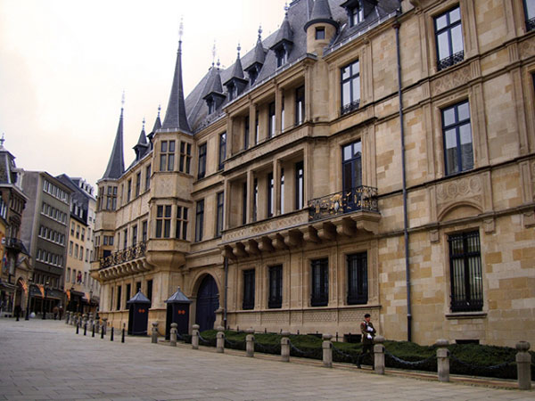 Cung điện Grand Ducal Cung điện Grand Ducal