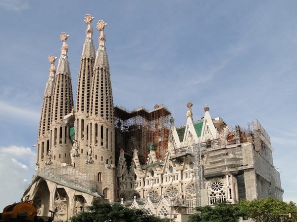Nhà thờ Sagrada Famillia Nhà thờ Sagrada Famillia
