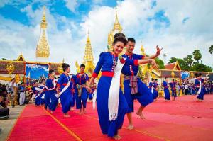 Du lịch Lào: Hồ Chí Minh - Lào - Đất Nước Triệu Voi